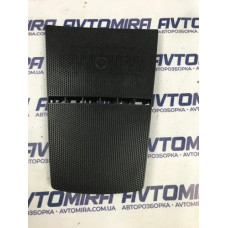 Накладка динамика торпедо Opel Zafira B 2005-2011 13150255
